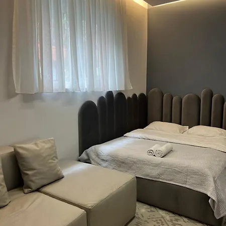 Cloud Cane 티라나