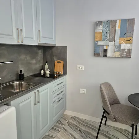 Cloud Cane * 티라나