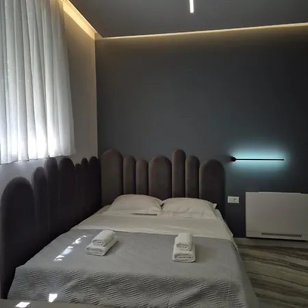 Cloud Cane * 티라나