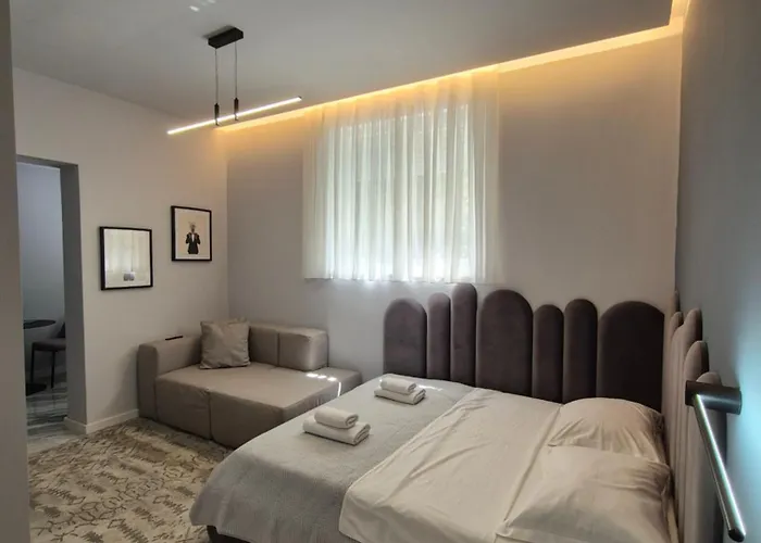 Apartment Cloud Cane