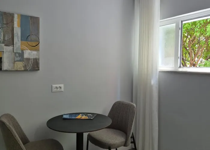 Cloud Cane Apartment